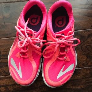 Brooks Pure drift running shoes